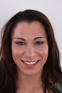 1. Download full pics of Renata (25) from czechcasting.com