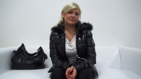 1. Download full pics of Tereza (22) from czechcasting.com