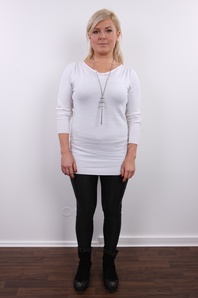 2. Download full pics of Tereza (22) from czechcasting.com