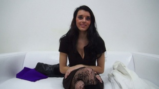 1. Download full pics of Maria (21) from czechcasting.com