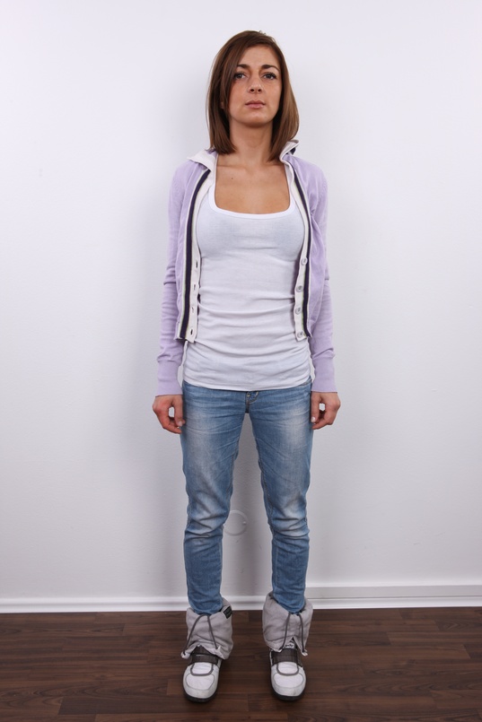 2. Download full pics of Alexandra (25) from czechcasting.com