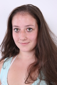 1. Download full pics of Klara (18) from czechcasting.com