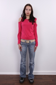 2. Download full pics of Nikol (21) from czechcasting.com