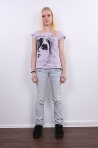 2. Download full pics of Karolina (21) from czechcasting.com