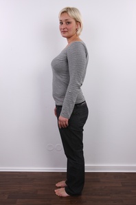 3. Download full pics of Vanda (34) from czechcasting.com