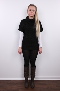 2. Download full pics of Eva (22) from czechcasting.com