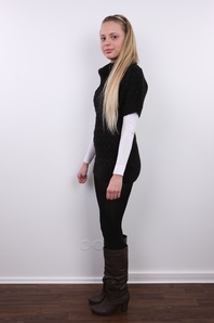 3. Download full pics of Eva (22) from czechcasting.com