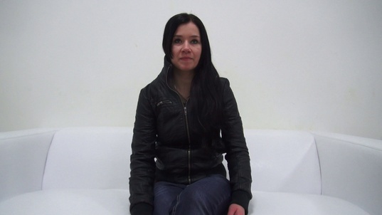 1. Download full pics of Zdenka (19) from czechcasting.com