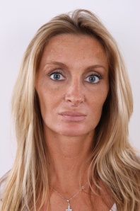 1. Download full pics of Lucie (29) from czechcasting.com