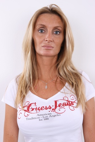 3. Download full pics of model Lucie (29) from czechcasting.com