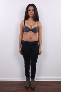 4. Download full pics of Martina (21) from czechcasting.com