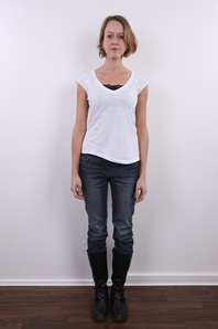 3. Download full pics of Alzbeta (27) from czechcasting.com