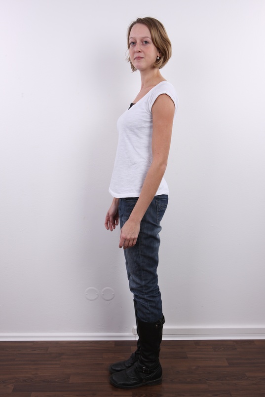 4. Download full pics of Alzbeta (27) from czechcasting.com