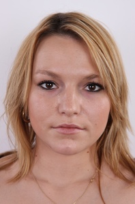 1. Download full pics of Erika (20) from czechcasting.com