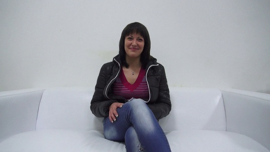 1. Download full pics of Nikola (19) from czechcasting.com