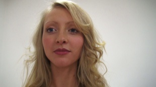 2. Download full pics of Eva (21) from czechcasting.com