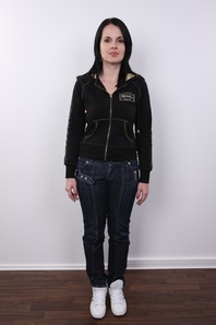 2. Download full pics of Tereza (32) from czechcasting.com