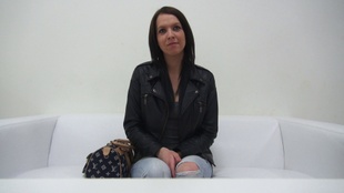 1. Download full pics of Lucie (19) from czechcasting.com