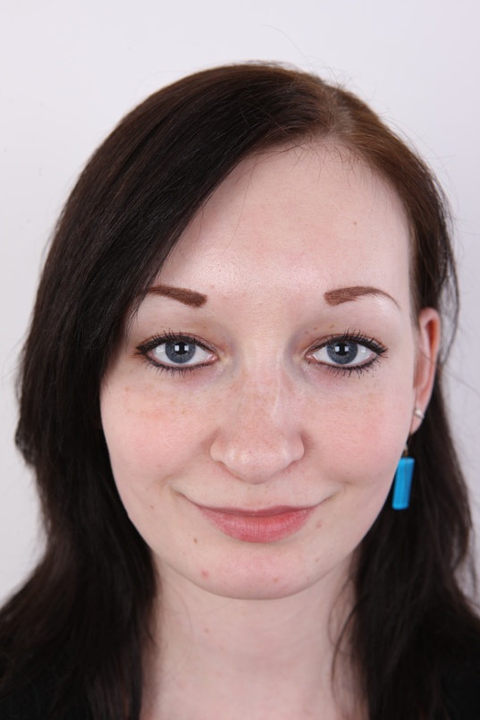 1. Download full pics of Lucie (22) from czechcasting.com