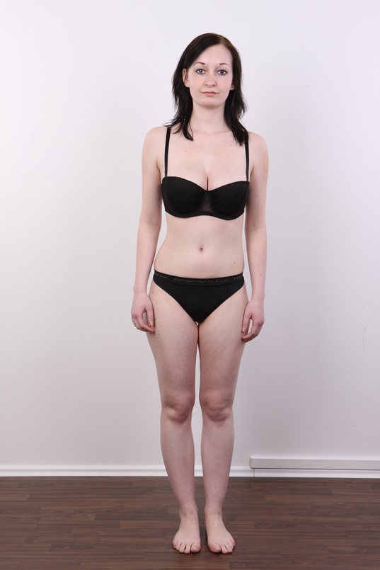 6. Download full pics of Lucie (22) from czechcasting.com