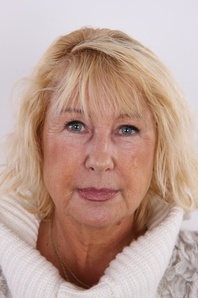 1. Download full pics of Regina (59) from czechcasting.com