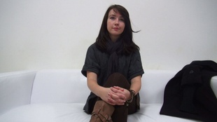 1. Download full pics of Anna (24) from czechcasting.com