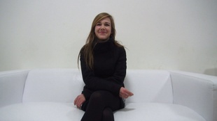 1. Download full pics of Dominika (18) from czechcasting.com