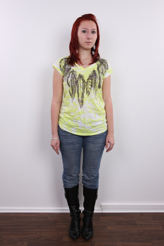 2. Download full pics of Monika (20) from czechcasting.com