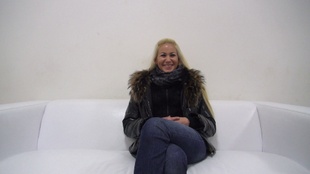 1. Download full pics of Veronika (25) from czechcasting.com