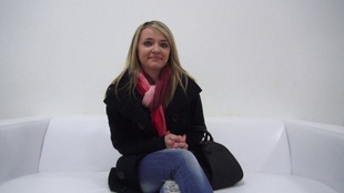 1. Download full pics of Sabina (18) from czechcasting.com