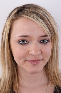 1. Download full pics of Sabina (18) from czechcasting.com