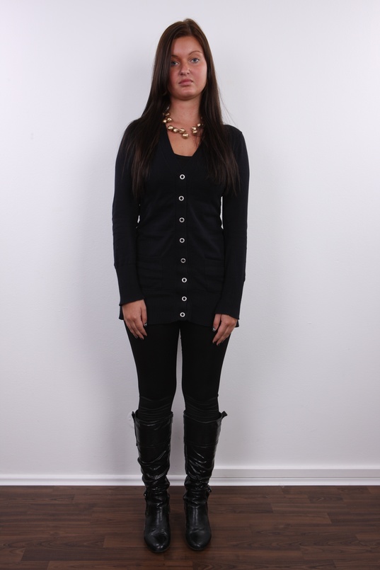 2. Download full pics of Aneta (20) from czechcasting.com