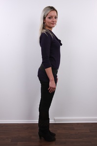 3. Download full pics of Petra (28) from czechcasting.com