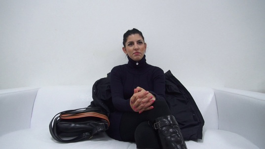 1. Download full pics of Jindriska (20) from czechcasting.com