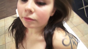 5. Download full pics of Martina (20) from czechcasting.com