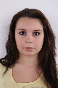 1. Download full pics of Martina (20) from czechcasting.com