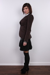 3. Download full pics of Eva (25) from czechcasting.com