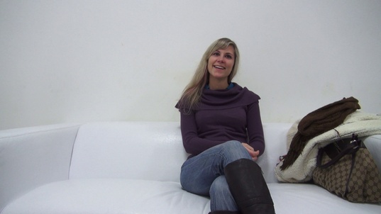 1. Download full pics of Michaela (22) from czechcasting.com