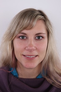 1. Download full pics of Michaela (22) from czechcasting.com