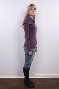 3. Download full pics of Michaela (22) from czechcasting.com