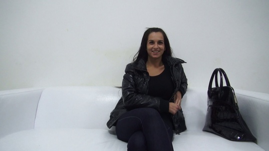 1. Download full pics of Andrea (26) from czechcasting.com