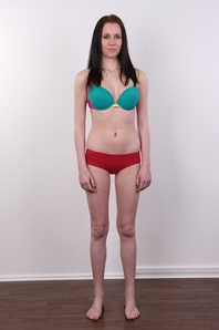 6. Download full pics of Michaela (26) from czechcasting.com