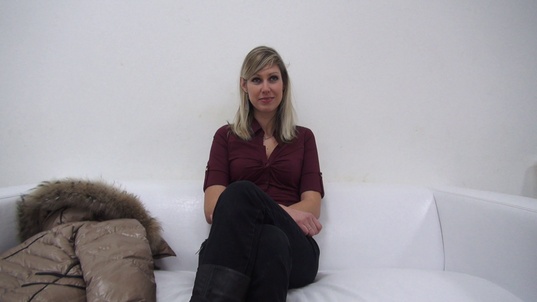 1. Download full pics of Silvie (26) from czechcasting.com