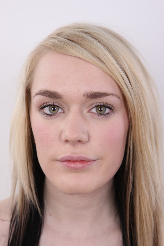 20. Download full pics of Helena (20) from czechcasting.com