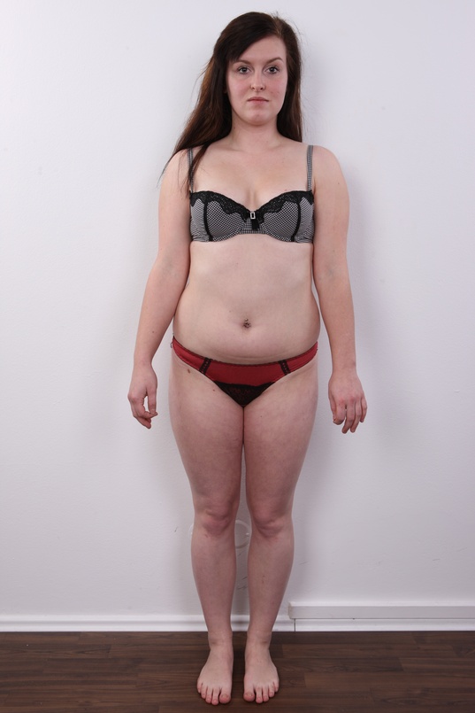 6. Download full pics of Ludmila (18) from czechcasting.com