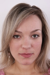 1. Download full pics of Milena (29) from czechcasting.com