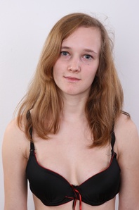 6. Download full pics of Andrea (18) from czechcasting.com