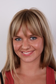 1. Download full pics of Katka (23) from czechcasting.com