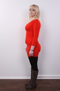 3. Download full pics of Iveta (22) from czechcasting.com