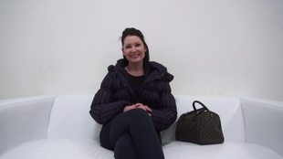 1. Download full pics of Stana (27) from czechcasting.com